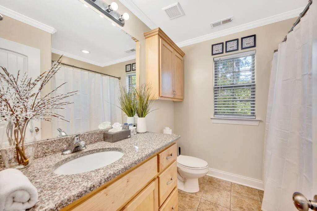 Cozy 2B Townhouse King Bed Free Parking Tv In Brs Villa Concord Exterior foto