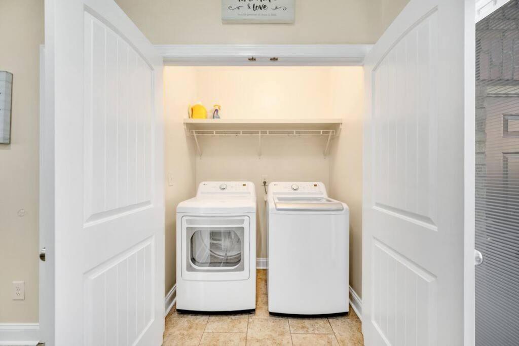 Cozy 2B Townhouse King Bed Free Parking Tv In Brs Villa Concord Exterior foto