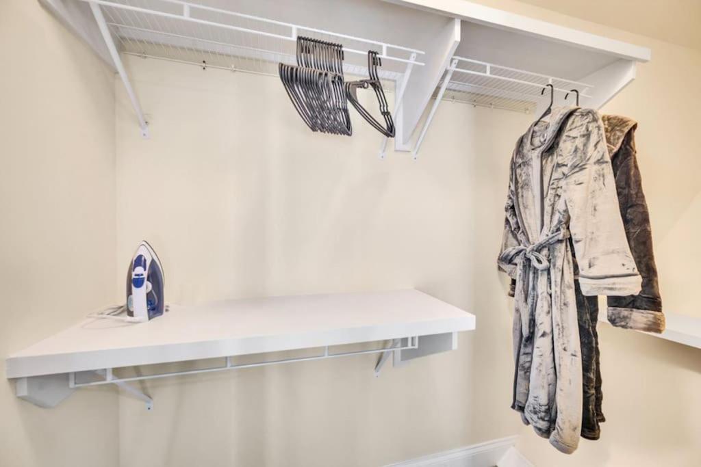 Cozy 2B Townhouse King Bed Free Parking Tv In Brs Villa Concord Exterior foto