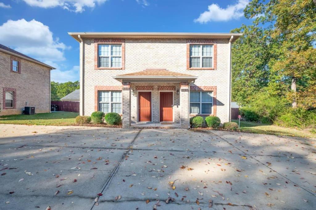 Cozy 2B Townhouse King Bed Free Parking Tv In Brs Villa Concord Exterior foto